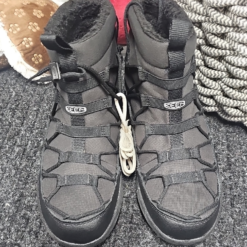 Keen Charcoal Insulated Boots